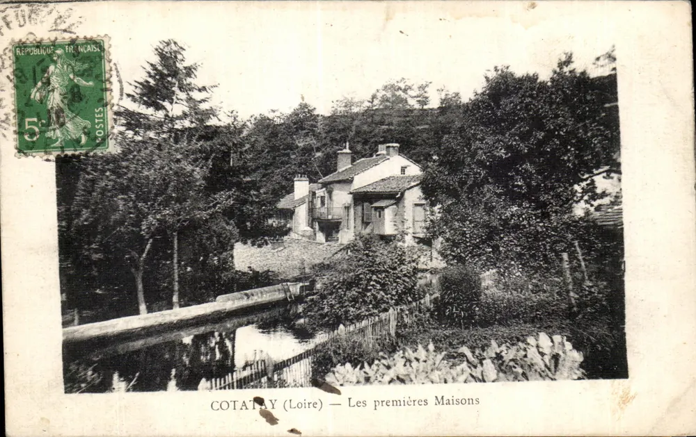 COTATAY (Loire) — As primeiras Casas - Frente