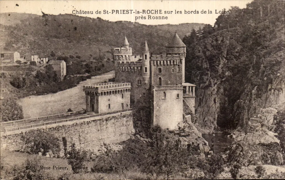 Schloss St-PRIEST-la-ROCHE an den Ufern der Loire bei Roanne — Edit. Mme Prieur, Roanne - Vorderseite
