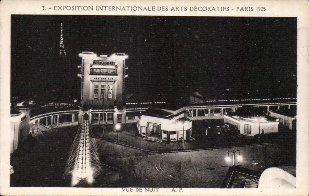 Internationale Ausstellung der Dekorativen Künste - Paris 1925 — Nachtansicht — A.P. - Vorderseite