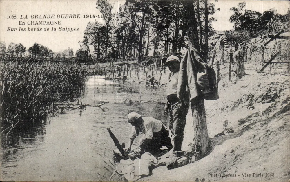 Soldados perto da Suippe — Em Champagne — Phot-Express - Visé Paris 1068 - Frente