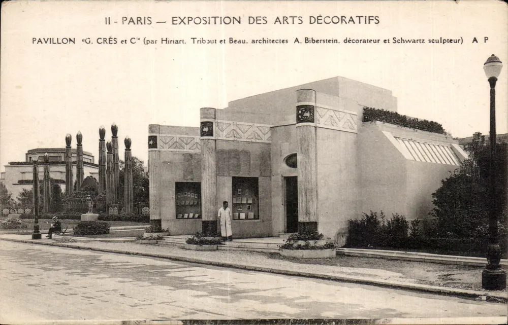Paris — Ausstellung der dekorativen Künste — Pavillon 'G. Crès et C.' (von Hiriart, Tribout und Beau, Architekten) - Vorderseite