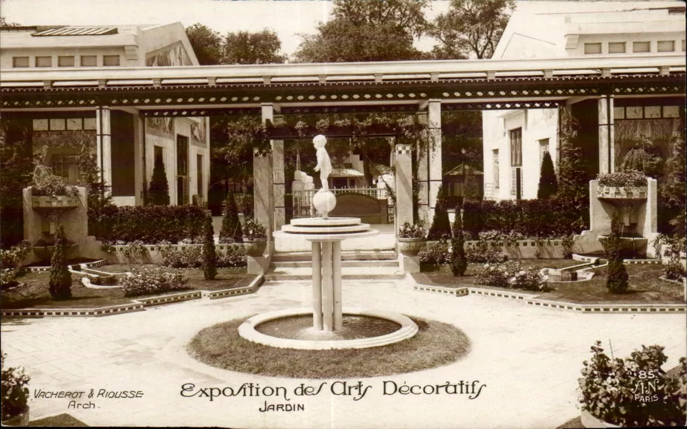 Esposizione degli Arti Decorativi — Giardino — Vacherot & Rioussé Arch. - Recto