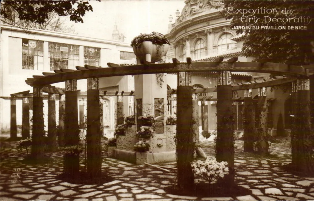 Garten des Pavillon von Nice — Ausstellung der Dekorativen Kunst — Verlag Paris, Nr. 30 - Vorderseite