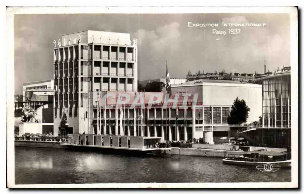 Internationale Ausstellung Paris 1937 — Hauptgebäude und Boot auf der Seine — Verlag CH - Vorderseite
