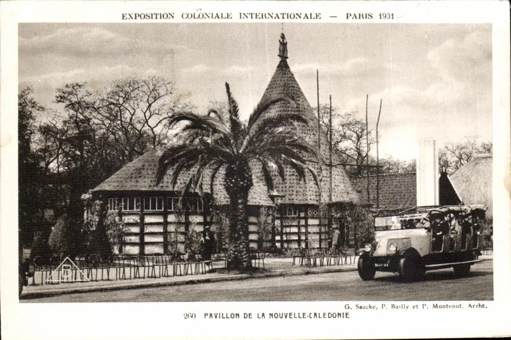 Pavillon de la Nouvelle-Calédonie — Internationale Kolonialausstellung — Paris 1931 — G. Saacque, P. Bailly et P. Montenot, Archs. - Vorderseite