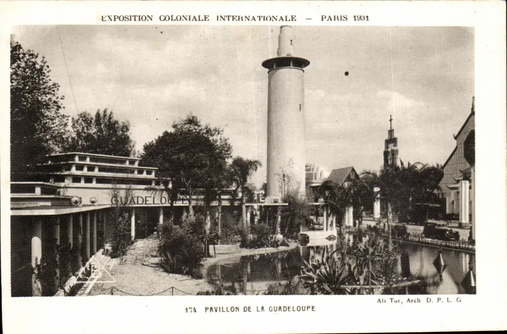 Pavillon der Guadeloupe — Internationale Kolonialausstellung — Paris 1931 — Ali Tur, Arch. D. P. L. G. - Vorderseite