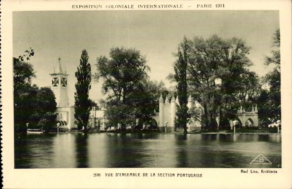 Internationale Kolonialausstellung — Paris 1931 — Übersicht der portugiesischen Abteilung — Raul Lino, Architekt - Vorderseite