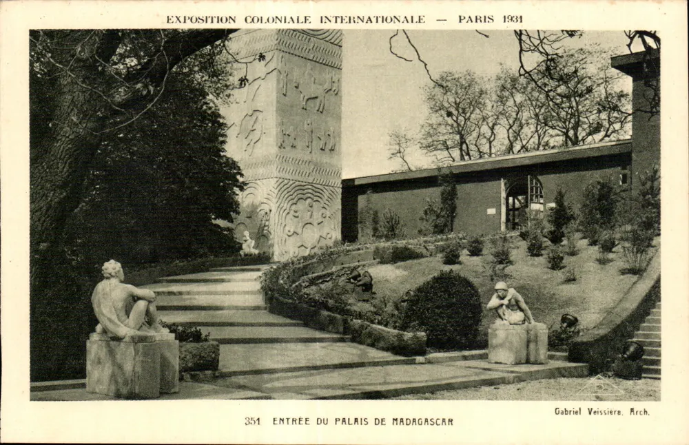 Eingang zum Palast von Madagaskar — Internationale Kolonialausstellung — Paris 1931 - Vorderseite