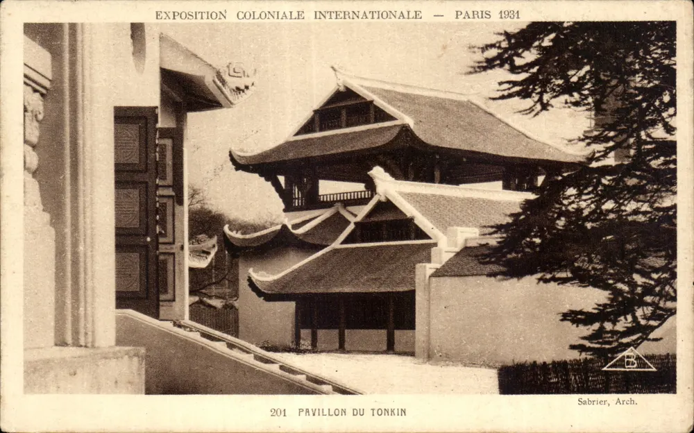 Pavillon des Tonkin — Internationale Kolonialausstellung — Paris 1934 — Sabrier, Arch. - Vorderseite