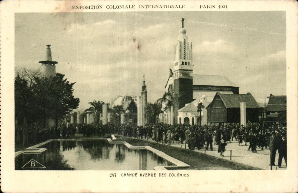 Internationale Kolonialausstellung — Paris 1931 — Große Avenue der Kolonien — Verlag Braun & Cie - Vorderseite