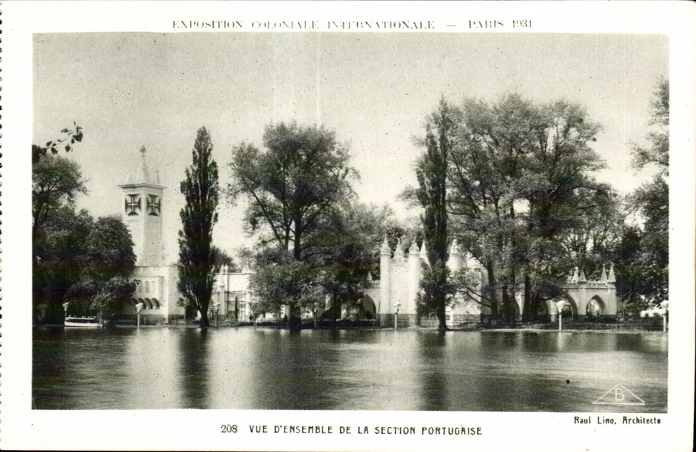 Internationale Kolonialausstellung — Paris 1931 — Übersicht der portugiesischen Abteilung — Raul Lino, Architekt - Vorderseite