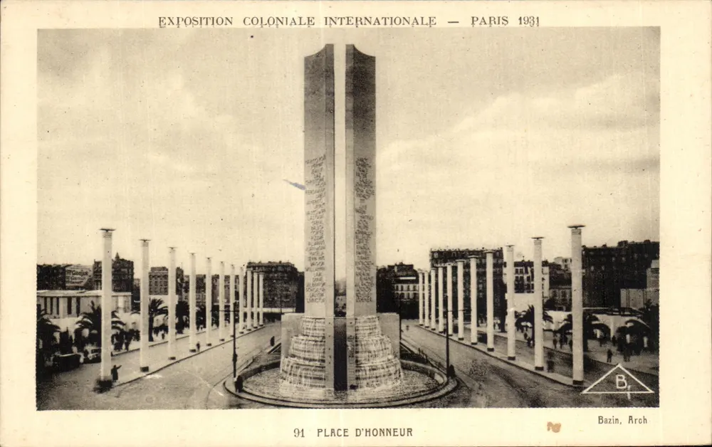 Ehrenplatz — Internationale Kolonialausstellung — Paris 1931 — Bazin, Arch - Vorderseite