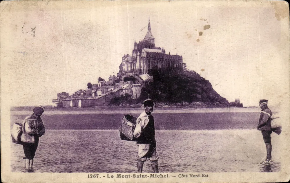 Le Mont-Saint-Michel — Vue du côté Nord-Est — Éditeur Loïc, n° 1267 - Vorderseite