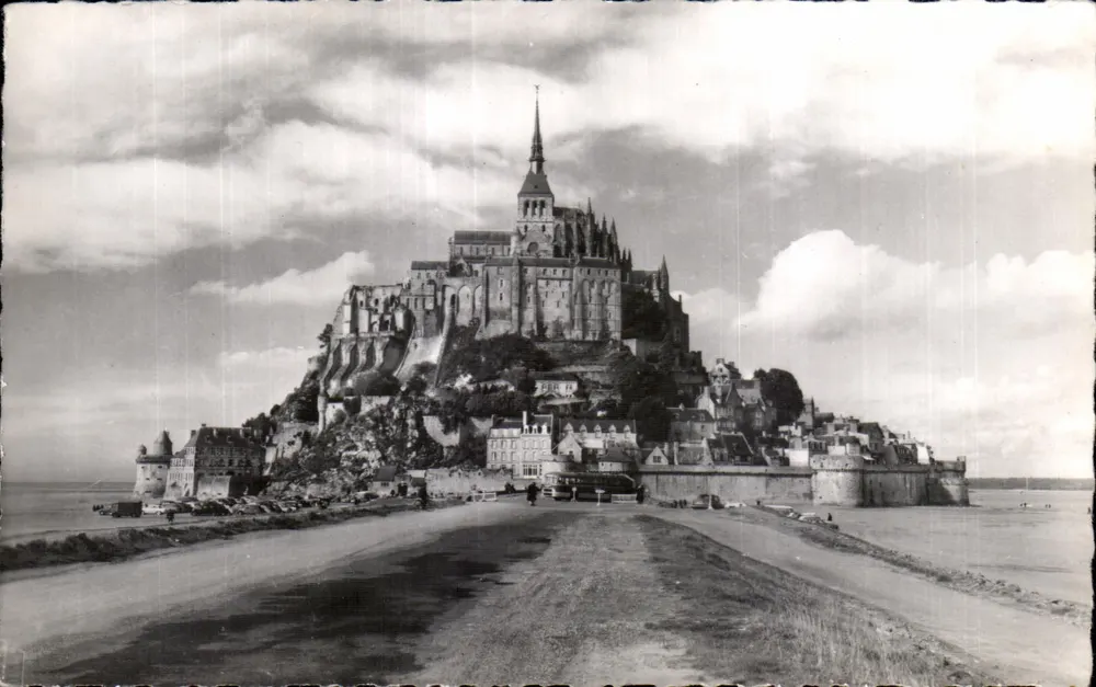 Le Mont Saint-Michel — visto da dique — Foto Hitzet & Pontorson 134 - Frente