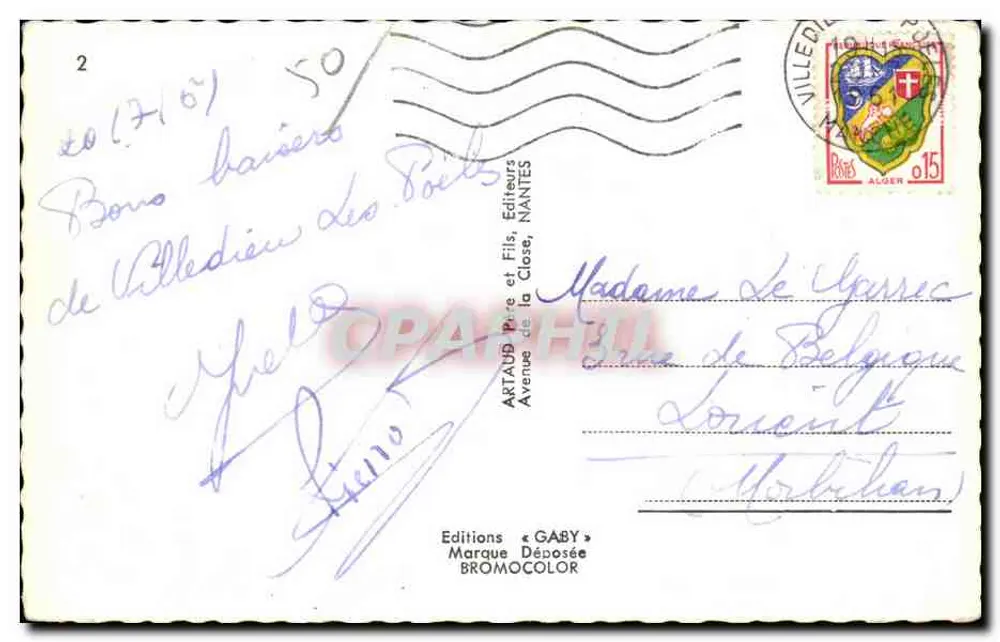 Villedieu-les-Poêles — Ansicht des Platzes de la République, der Kirche, eines lokalen Kopfschmucks, eines Schmieds am Werk und der Glockengießerei — Verlag Artaud Frères et Fils, Nantes - Rückseite