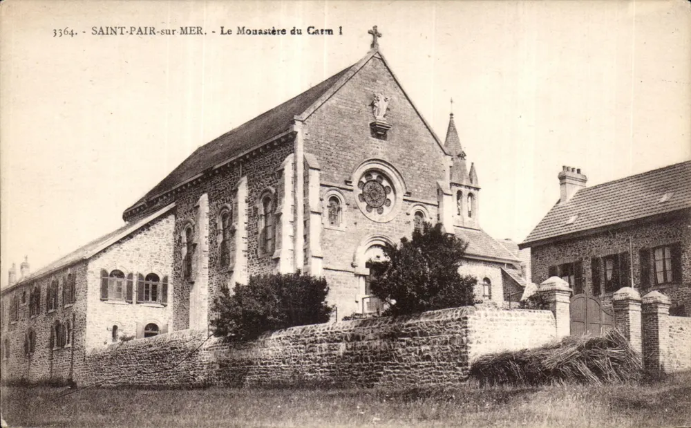 Saint-Pair-sur-Mer — Het klooster van het Carmel - Voorkant