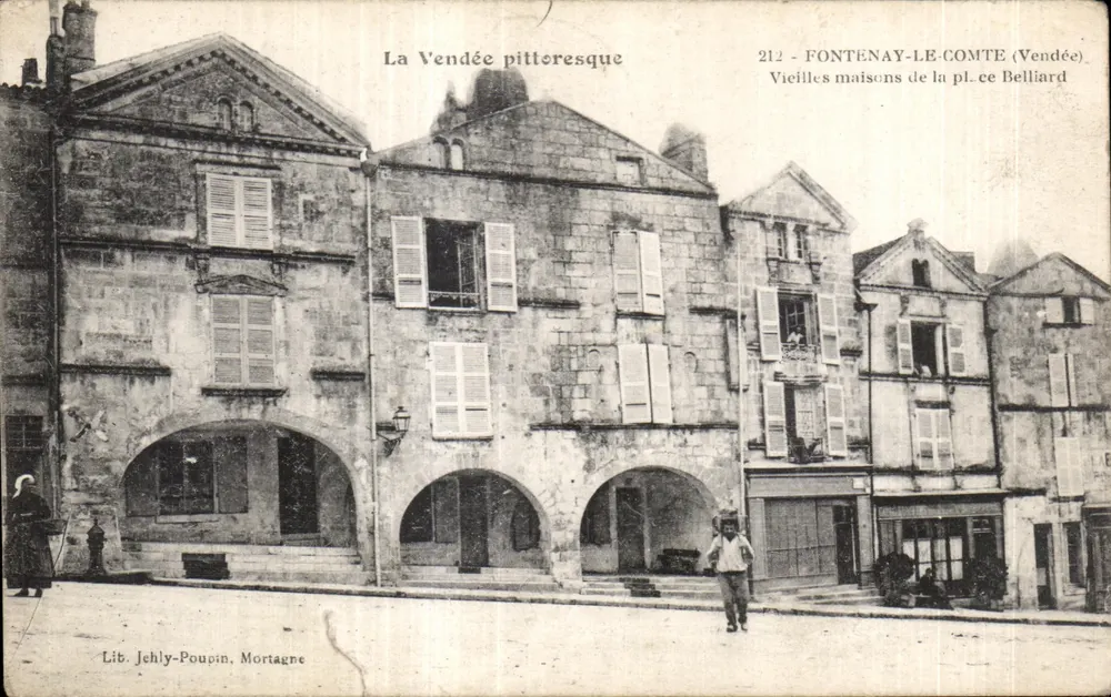 Fontenay-le-Comte (Vendée) — Vieilles maisons de la place Belliard — Lib. Jehly-Poupin, Mortagne - Vorderseite