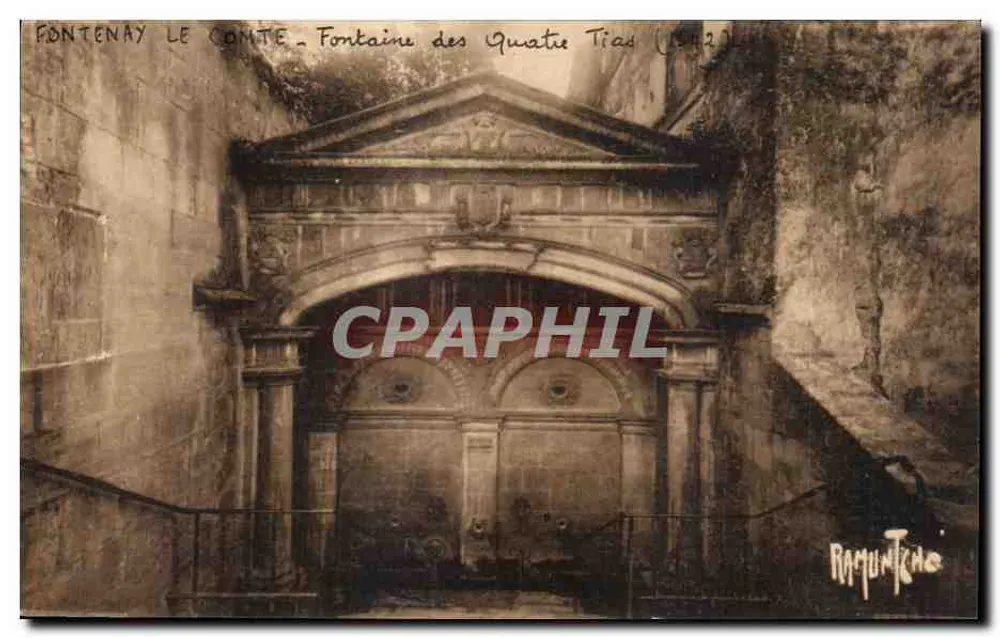 Fontenay-le-Comte — Fontaine des Quatre-Tias (1542) — Edições Arnaud Baugvin - Frente