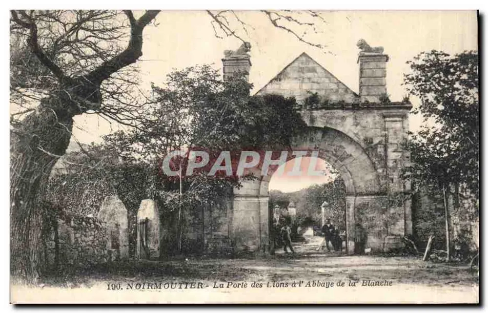 Noirmoutier — Die Löwentüre am Kloster la Blanche - Vorderseite
