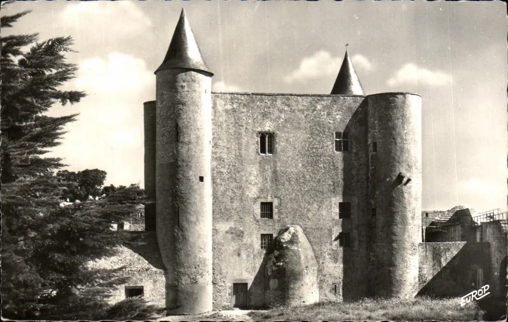 O castelo de Noirmoutier — Edição da Europa, série 1076 - Frente