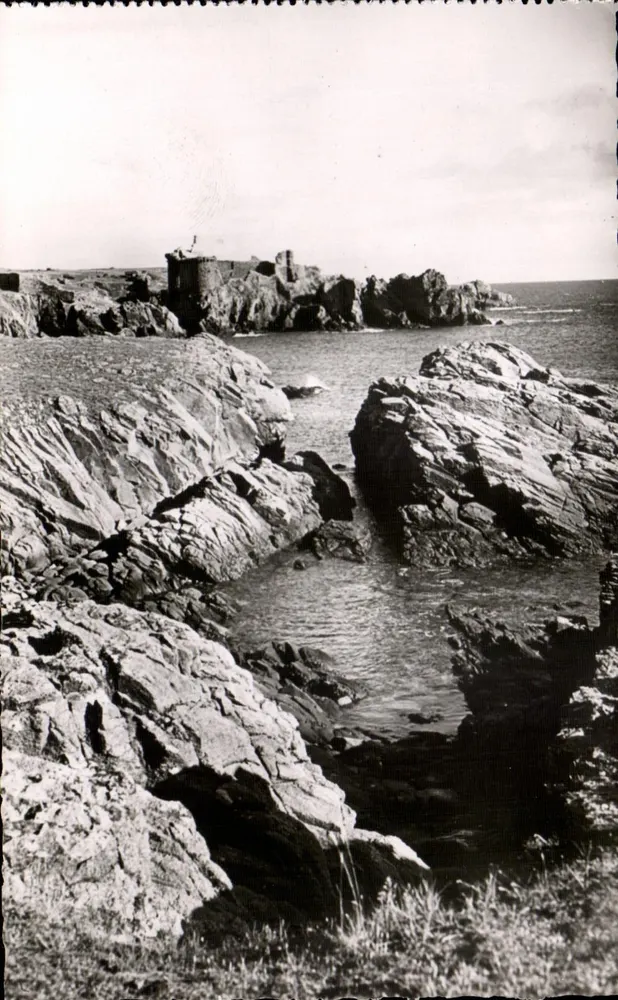 Insel Yeu — Wilde Küste und altes Schloss — Sammlung G. Cantin - Vorderseite