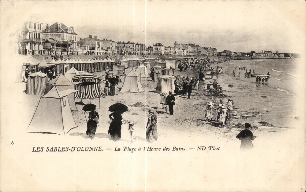 Les Sables-d'Olonne — Die Strandpromenade zur Badezeit — ND Phot - Vorderseite