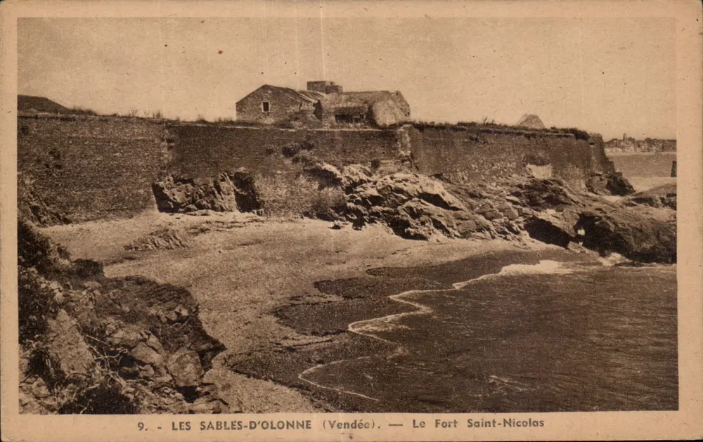 Les Sables-d'Olonne (Vendée) — O Forte Santo Nicolau - Frente