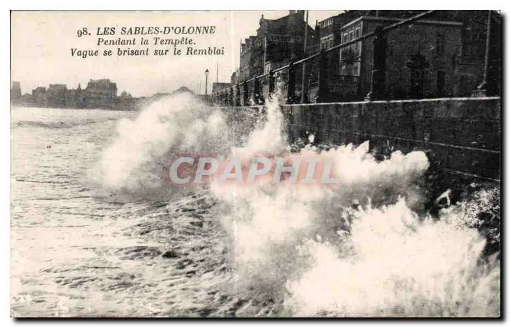 Les Sables-d'Olonne — Onda quebrando no dique durante a tempestade — n°98 - Frente