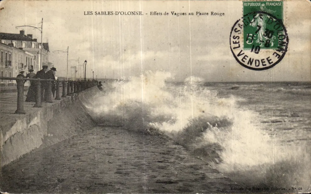 Les Sables-d'Olonne - Efeitos de Ondas no Farol Vermelho — Edição das Galerias Négrillet, N° 49 - Frente