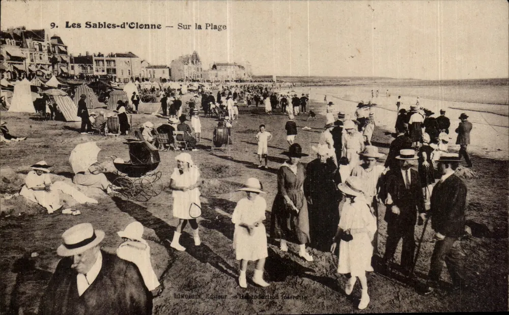 Les Sables-d'Olonne — Na Praia — IdMoussen, Editor — Reprodução autorizada - Frente