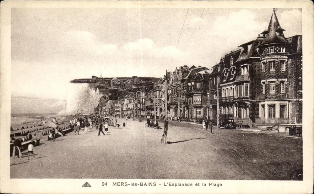 MERS-les-BAINS - A Esplanada e a Praia — Bilhete postal antigo n°94, editor H.R. - Frente