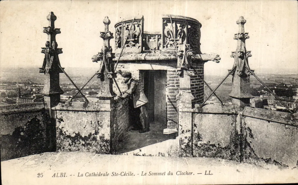 Albi — Die Kathedrale Saint-Cécile — Der Gipfel des Glockenturms — LL. - Vorderseite