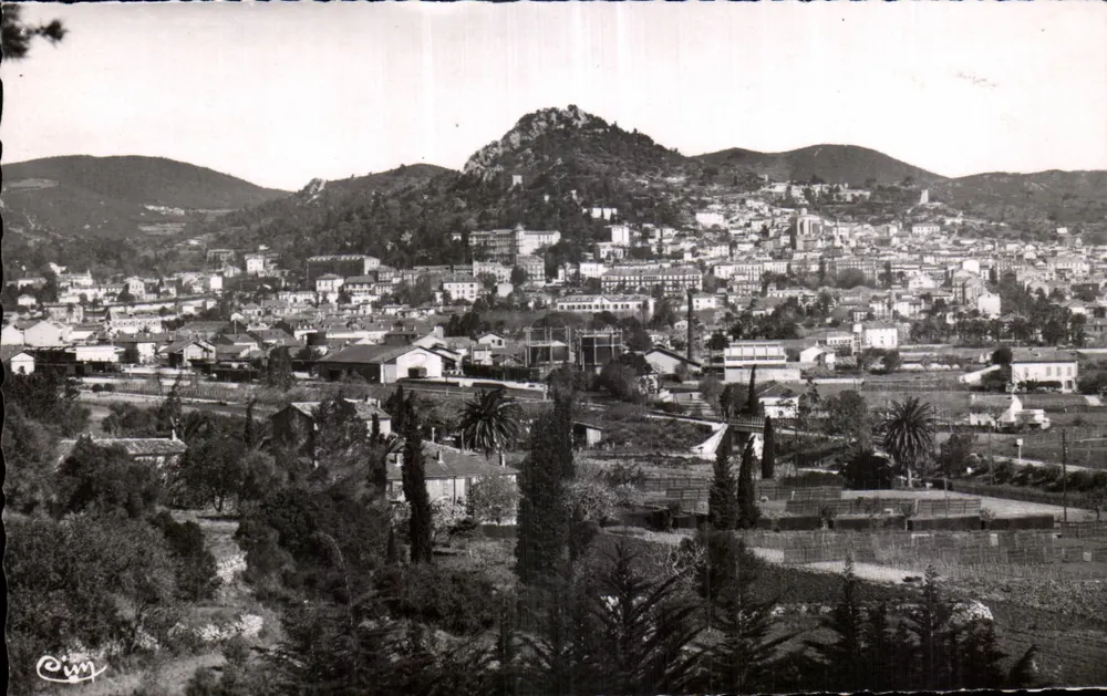 Hyères-les-Palmiers (Var) — Allgemeiner Blick — Photo Léonier Maccin - Vorderseite