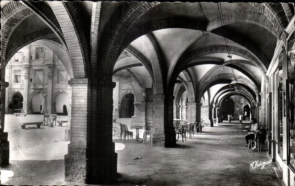 Arcaden des Nationalplatz — Montauban — Les Éditions Modernes Théojac - Vorderseite