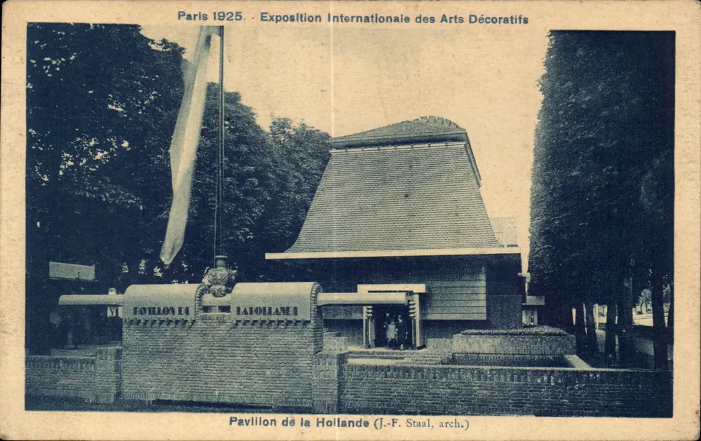 Paris 1925 - Exposition Internationale des Arts Décoratifs - Pavillon de la Hollande (J.-F. Staal, arch.) - Vorderseite