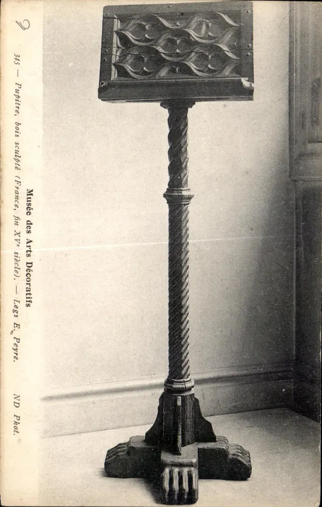Schreibschrank, geschnitztes Holz — Musée des Arts Décoratifs, Paris — Erbe von E. Perre - Vorderseite