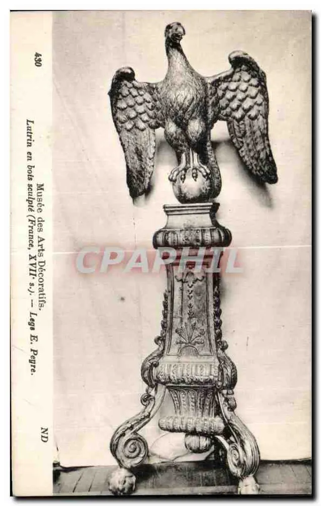 Lautrin in geschnitztem Holz — Musée des Arts Décoratifs — Legs E. Pegre - Vorderseite