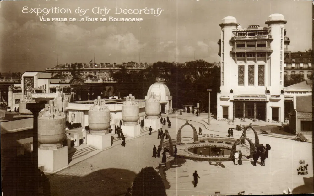 Exposition des Arts Décoratifs — Aufnahme von der Tour de Bourgogne — A.N. Paris n°61 - Vorderseite