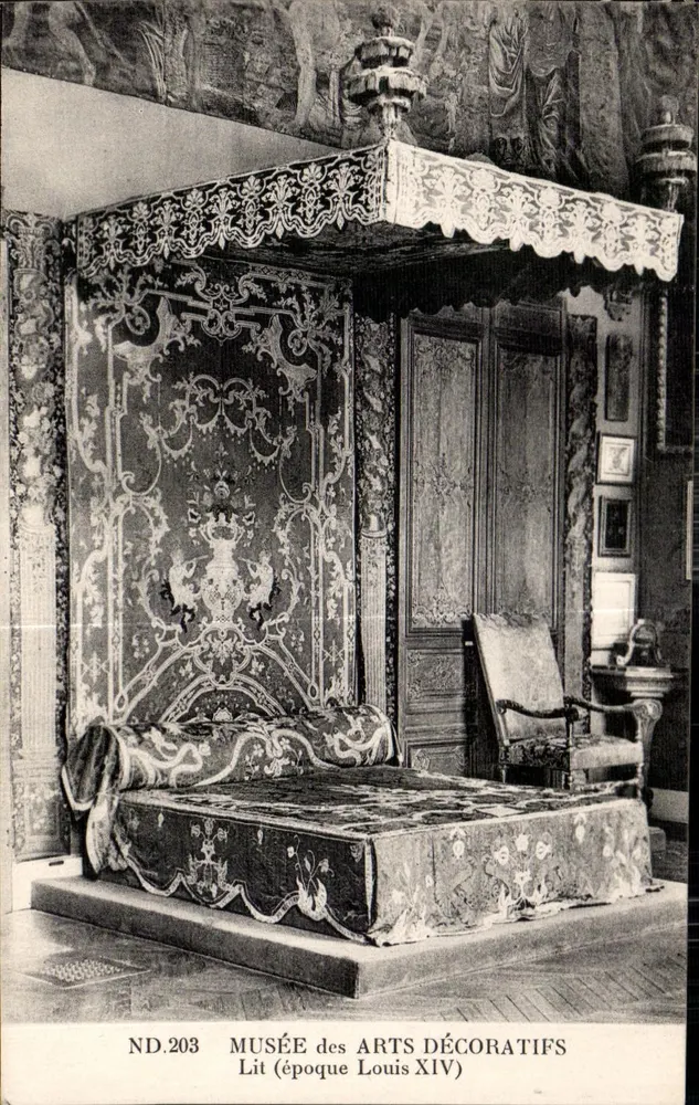 Cama da época de Luís XIV — Museu dos Artes Decorativas — ND.203 - Frente