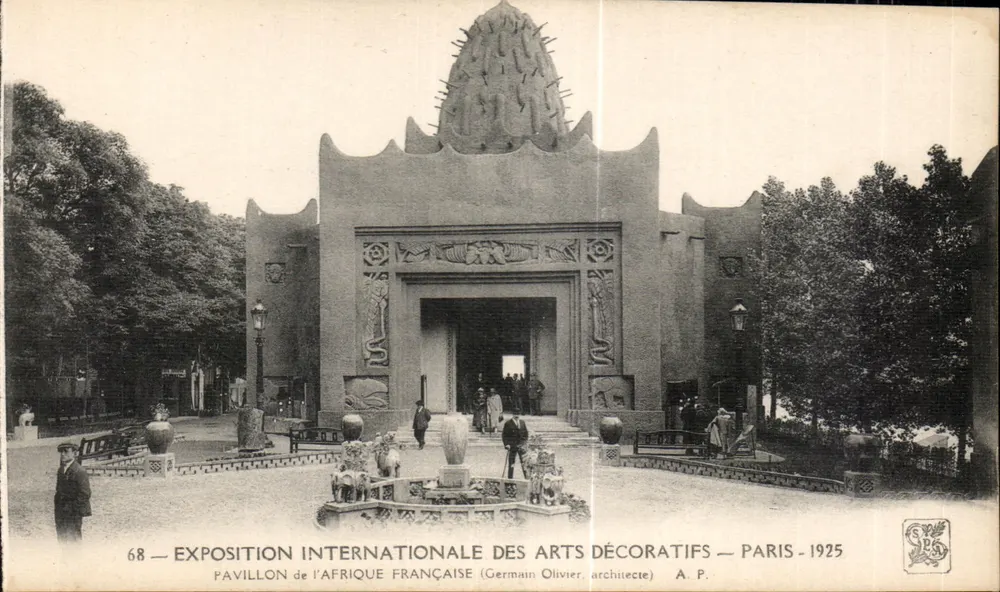 Pavillon der französischen Afrika — Internationale Ausstellung für Dekorative Künste — Paris 1925 — Architekt: Germinal Olivier - Vorderseite