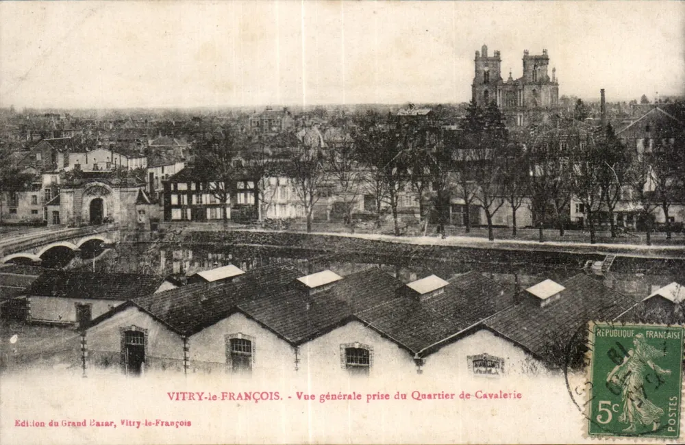 Vitry-le-François — Allgemeiner Blick vom Cavalerieviertel — Ausgabe des Grand Bazar, Vitry-le-François - Vorderseite