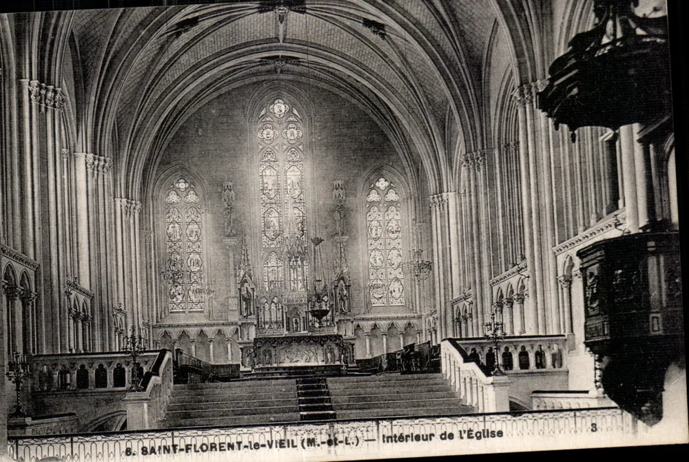Saint-Florent-le-Vieil (M.-et-L.) — Innenansicht der Kirche — R. Chapeau, Verlag Nantes - Vorderseite