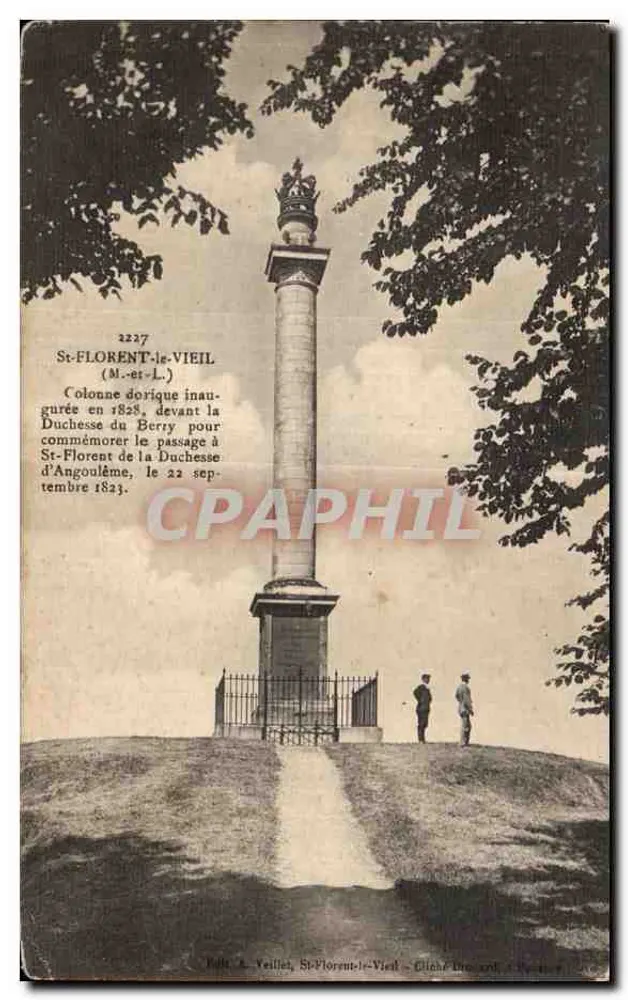 St-Florent-le-Vieil (M.-et-L.) — Coluna dórica inaugurada em 1828 — Editor A. Veillet - Frente