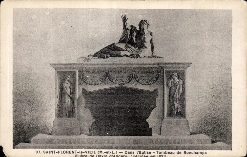 Saint-Florent-le-Vieil (M.-et-L.) — Grabmal von Bonchamps — Werk von David d'Angers, ausgeführt 1822 - Vorderseite