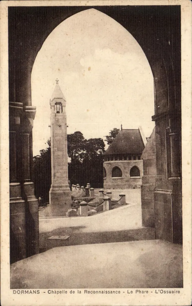 Dormans - Kapelle der Erkenntnis - Der Leuchtturm - Das Ossarium - Vorderseite