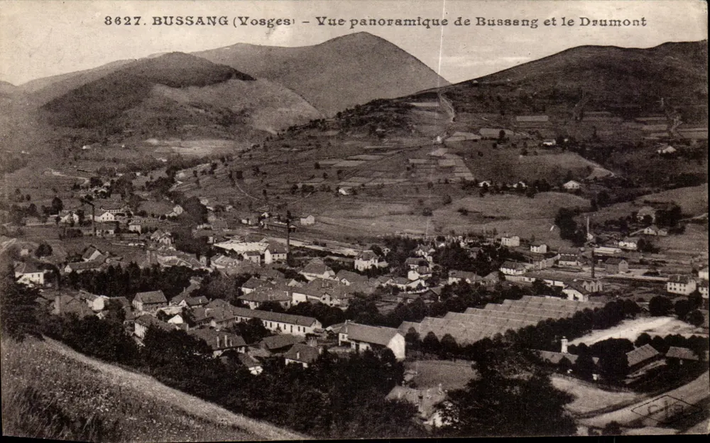 Bussang (Vosges) — Panoramablick auf Bussang und den Drumont — Verlag C. Larétin, Besançon - Vorderseite