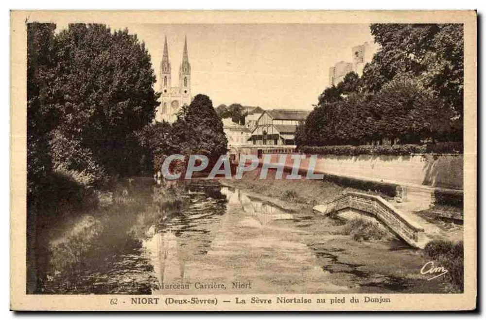 Niort (Deux-Sèvres) — Ansicht der Sèvre Niortaise am Fuße des Donjons - Vorderseite