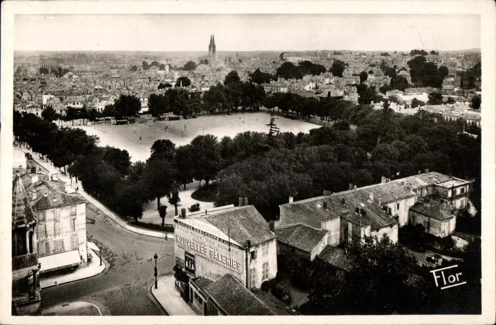Allgemeiner Blick auf die Place de la Brèche — Niort (Deux-Sèvres) — Verlag Flor - Vorderseite