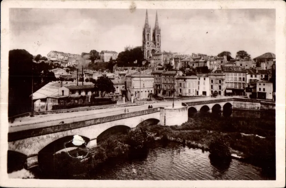 Niort — Vue vers les Ponts et l'Église Saint-André — Éd. A la Civette, Niort - Vorderseite