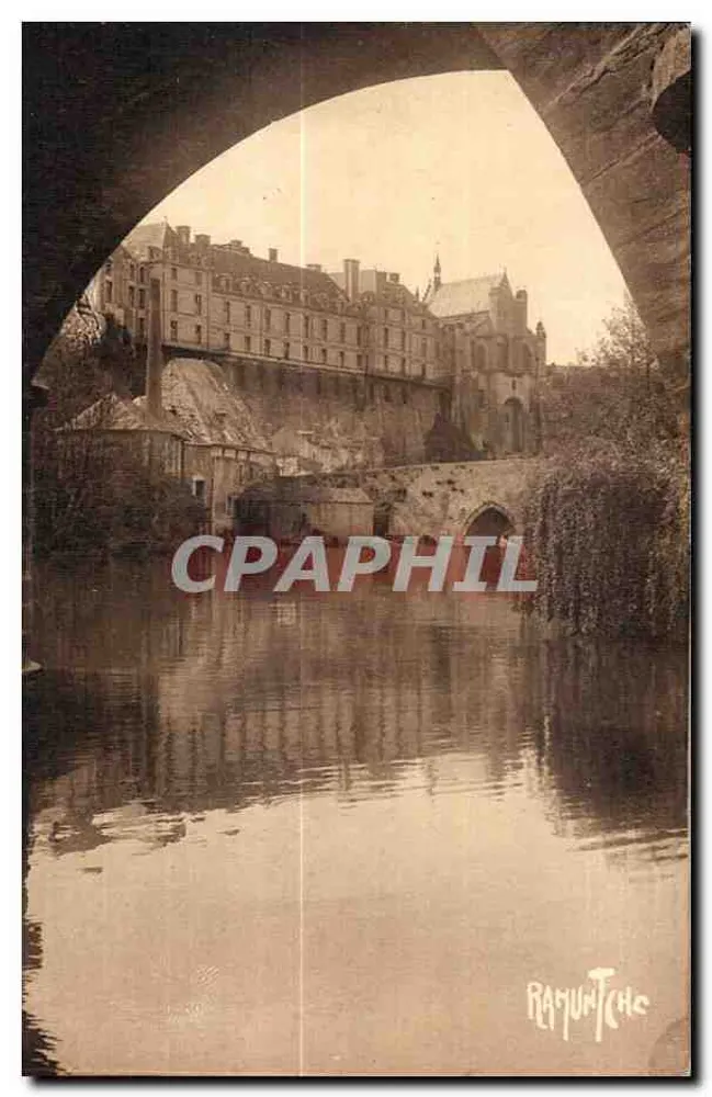 Ansicht des Schlosses de Thouars — Derzeit École Primaire Supérieure de Garçons — Éditions d'Art Raymond Bergévin, La Rochelle - Vorderseite